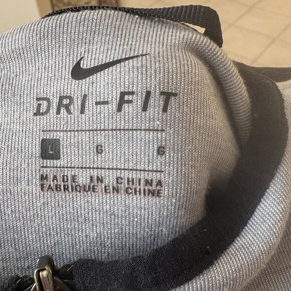 Nike Sweater - Picture 2 of 2